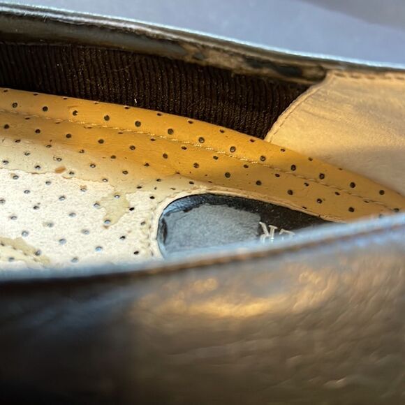 Women’s Ross Hommerson Leather Pumps - Picture 7 of 8